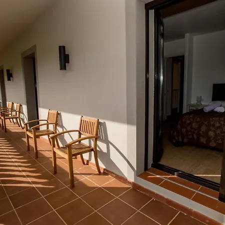 Les Serres Holiday home *